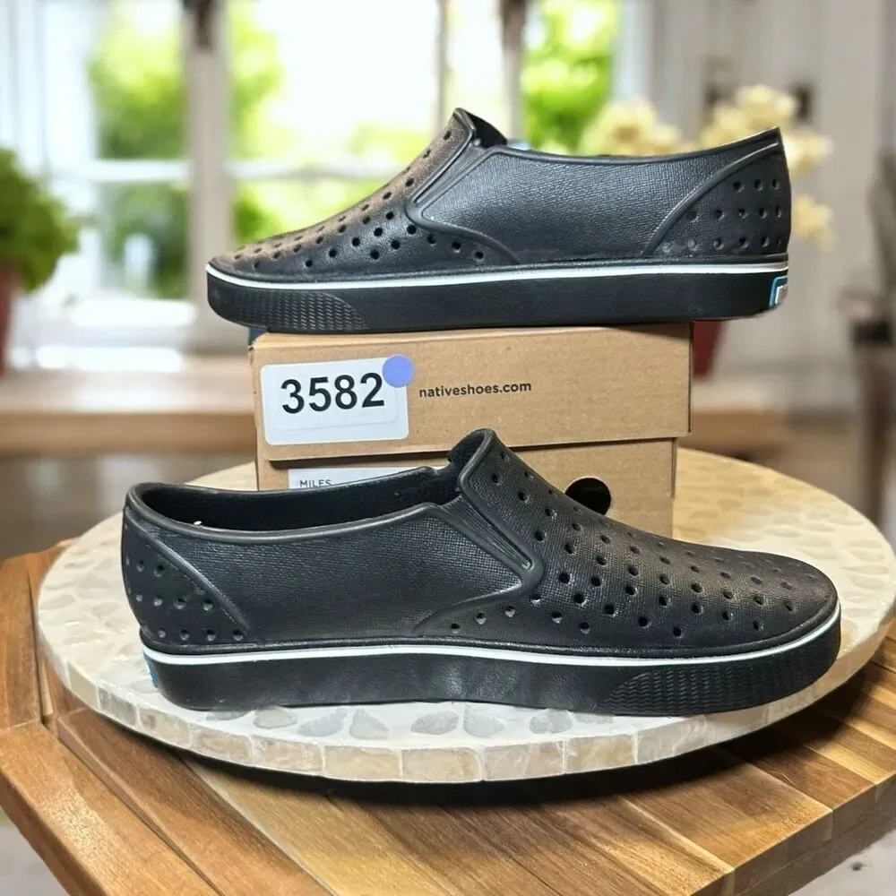 Native Shoes Miles Slip On Water Shoes Sneakers Black Comfort Unisex Mens 5 Wome